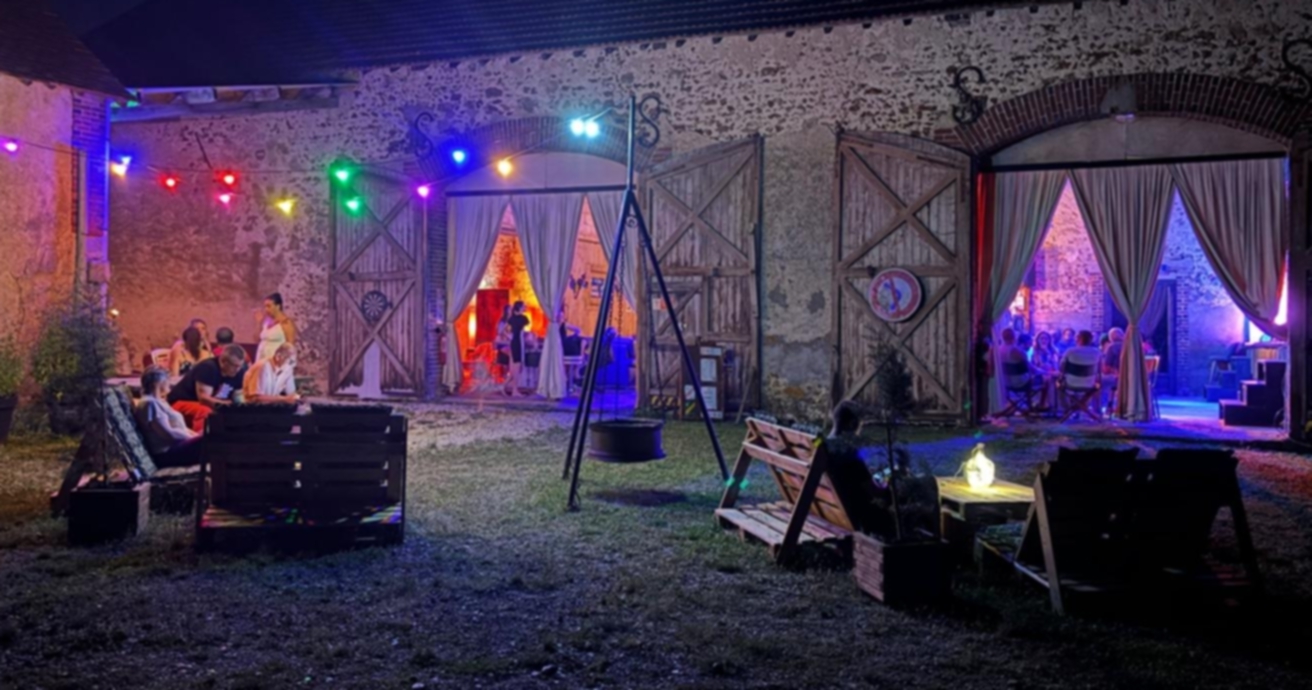 Venez fêter vos événements entre amis u en famille à la Grange, salle événementielle à Courtenay 